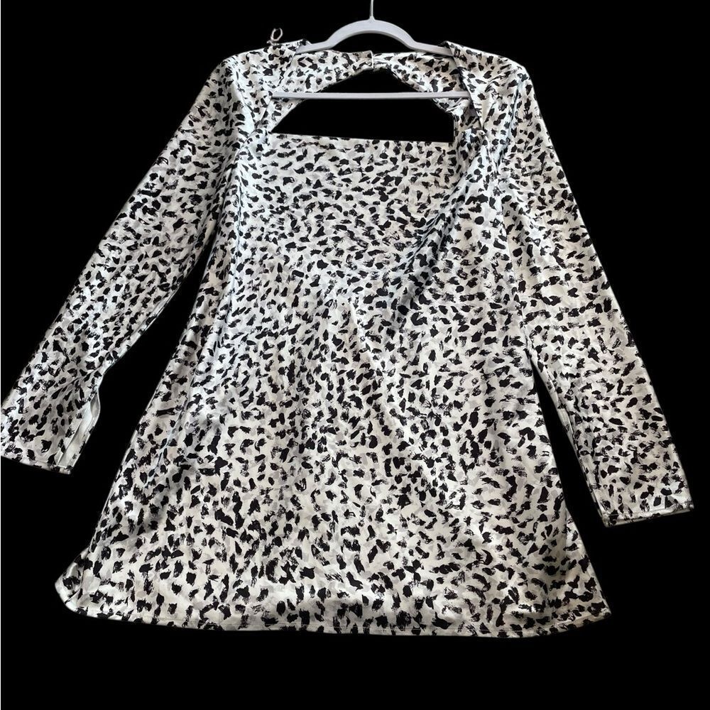 C/MEO Collective Black and Cream Asymmetrical Long Sleeve Dress Small